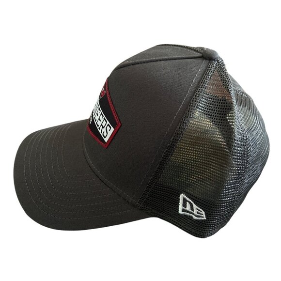 New Era Gray & Red Tampa Bay Buccaneers 9Forty Trucker Hat OSFM - Picture 5 of 8